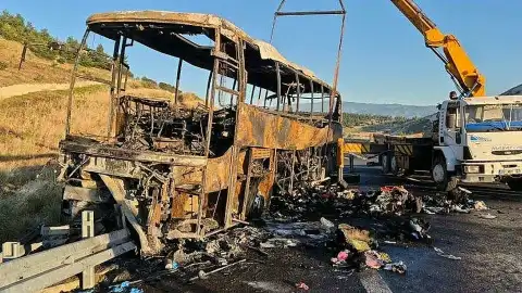 Denizli'de Otobüs Kazası: 8 Kişi Hayatını Kaybetti, 33 Yaralı