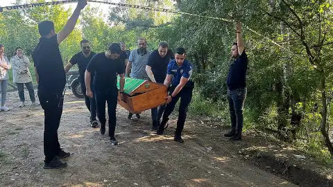 Edirne'de Tunca Nehri'nde 9 Saat Arayla İki Arkadaşın Cansız Bedenleri Bulundu