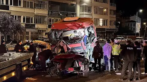 Giresun'da Trafik Kazası: 5 Kişi Hayatını Kaybetti, 5 Kişi Yaralandı
