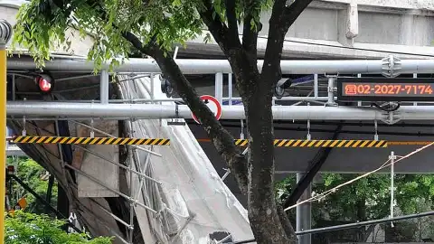 Güney Kore'de Üst Geçit Çöktü: 3 Ölü, 3 Yaralı