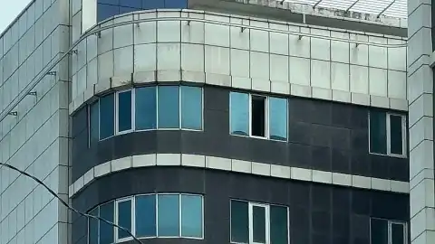Hastanenin 10. Katından Düşen Yaralı Hayatını Kaybetti