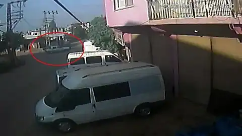Hatay Hassa'da Kavşakta Meydana Gelen Trafik Kazasında 2 Kişi Yaralandı