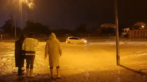 Hatay'da Şiddetli Yağış Sele Neden Oldu: Köprü Yıkıldı, Bir Kişi Hayatını Kaybetti