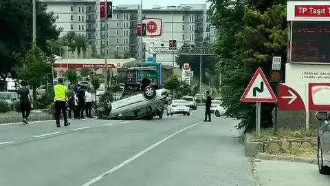 Hatay'da Trafik Kazası: Sürücü Yaralandı