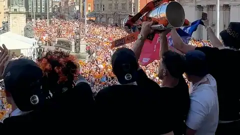 Hull City, Premier Lig'e Yükselişini Taraftarıyla Kutladı