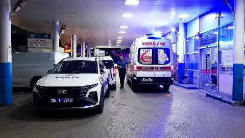 İzmir'de 6 Yaşındaki I.K., Okul Servisi Altına Kaçan Topu Alırken Hayatını Kaybetti