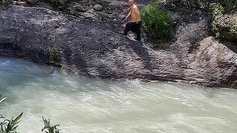 Karaisalı'da Serinlemek İçin Girdiği Çayda Akıntıya Kapıldı