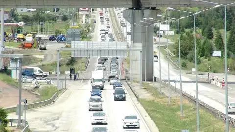 Kırıkkale'de Bayram Trafiği Yoğunluğu Yaşandı
