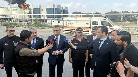 Mersin'deki Yangında Öncelik Tankların Sıçramasını Önlemek