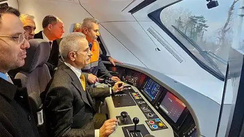 Milli Elektrikli Hızlı Tren Testlerde Saatte 240 Kilometre Hıza Ulaştı