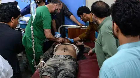 Pakistan'da Polis Kontrol Noktasına Saldırı: 14 Polis Hayatını Kaybetti