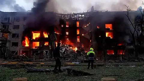 Rusya'dan Ukrayna'ya Balistik Füze Saldırısı: En Az 4 Ölü