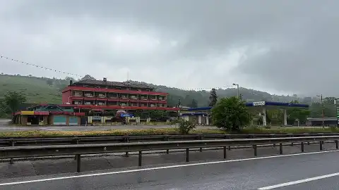 Sakarya'da Silahlı Kavga: 2 Kişi Hayatını Kaybetti, 1 Kişi Yaralandı