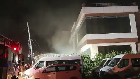Silivri'de Fabrika Yangını Kontrol Altına Alındı