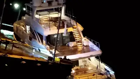 Sinop'ta Lüks Yat Yan Yattı: 6 Mürettebat Kurtarıldı