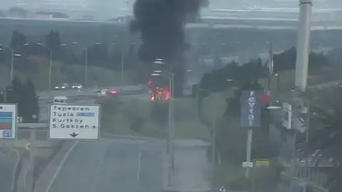 TEM Otoyolu'nda Seyahat Halindeki Otobüste Yangın Çıktı