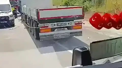 TIR ile çarpışan otomobildeki çift hayatını kaybetti