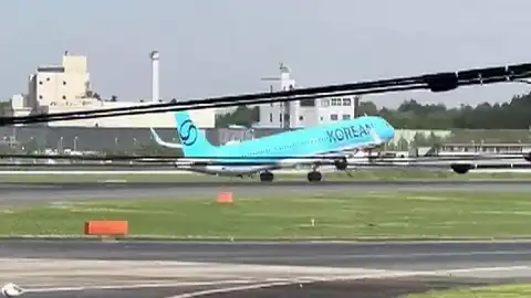 Tokyo Narita Havalimanı'nda Uçak Pisti Pas Geçti