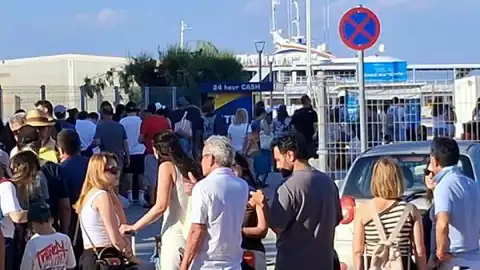 Türk Vatandaşlarının Schengen Vize Red Oranları Yükseldi, Turistler Gümrükte Uzun Süre Bekledi