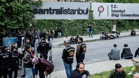 Türkiye'de Üniversite Tartışması: Bilgi Üniversitesi'nin Kapatılması ve Sonrası