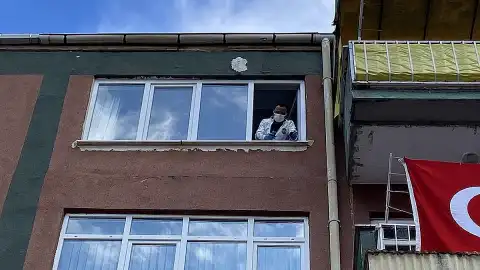1,5 Yaşındaki Bebek 5. Kattan Düştü: E.Y. Hayatını Kaybetti