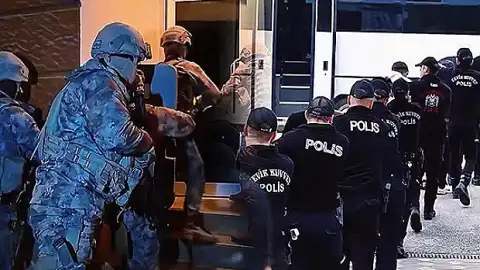 17 İlde Nitelikli Dolandırıcılık Operasyonu: 503 Şüpheli Yakalandı, 1 Milyar 135 Milyon TL İşlem Hacmi Tespit Edildi