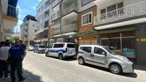 Aydın Efeler'de apartmandan gelen koku ölüm haberi getirdi: 63 yaşındaki Ş.K. hayatını kaybetti