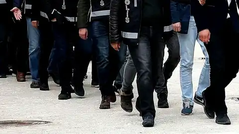 Banka Yöneticisi Kimliklerini Kullanan Dolandırıcılık Çetesine Operasyon: 89 Gözaltı, 4 Milyar TL'lik Varlığa El Konuldu