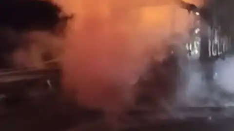 Bolu'da Tavuk Eti Yüklü TIR Yangın Geçirdi
