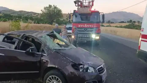 Diyarbakır Kulp'ta Otomobil Şarampole Devrildi: 2 Ölü, 3 Yaralı
