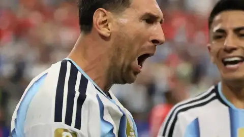 Dünya Kupası'nda Lionel Messi'den Tarihi Performans: Arjantin Üst Turu Garantiledi