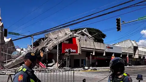 Filipinler'de 7.8'lik Deprem ve Tsunami Felaketi: 4 Can Kaybı, Yıkım ve Tahliye Çağrısı