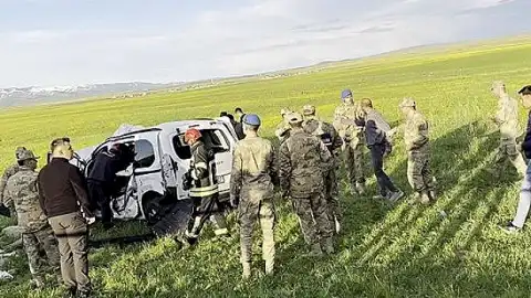 Hınıs-Muş kara yolunda feci kaza: 1'i bebek 3 kişi hayatını kaybetti, 4 yaralı