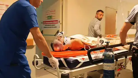İnşaatta Başına Demir Düşen İşçi Ağır Yaralandı
