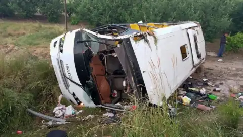 Isparta Gelendost'ta Tur Otobüsü Devrildi: 4 Ölü, 15 Yaralı