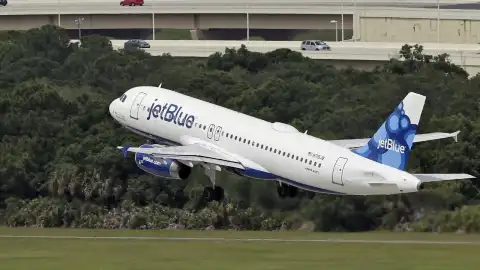 JFK Havalimanı Yakınlarında JetBlue Uçağı Drone ile Çarpıştı