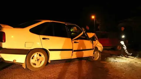 Kastamonu'da İki Otomobil Çarpıştı: 8 Yaralı