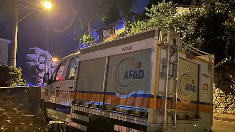 Kocaeli'de Sıva Düşmesi Sonucu 5 Kişi Tahliye Edildi