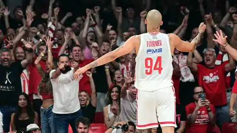Olimpiakos, Ergin Ataman'ın Panathinaikos'unu Yenerek Yunanistan Basketbol Ligi Şampiyonu Oldu
