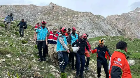 Tunceli'de Araziye Düşen Vatandaş 5 Saatlik Çalışmayla Kurtarıldı
