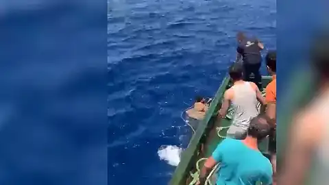 Türk Balıkçılar Malta Açıklarında 48 Göçmeni Kurtardı