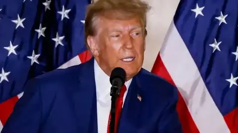 ABD Başkanı Trump'ın Seçim Yardım Komisyonu Kararı: Üyeler Görevden Alındı