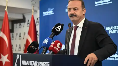 Anahtar Parti Genel Başkanı Yavuz Ağıralioğlu'ndan Motorin Zammına İlişkin Açıklama: "Üretimin maliyetini artırarak enflasyonu düşüremezsiniz"