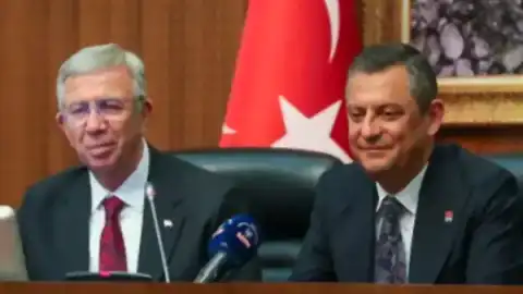 Ankara Büyükşehir Belediye Başkanı Mansur Yavaş'tan Özgür Özel'e Tebrik Telefonu