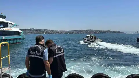 Beşiktaş Sahili Açıklarında Denizden Cansız Beden Çıkarıldı