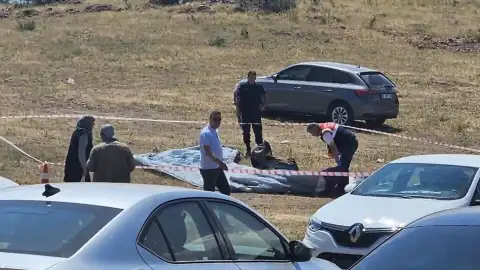Çorum'daki Yamaç Paraşütü Kazası: Pilot Bayram Kurt Antalya'da Defnedildi