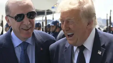 Cumhurbaşkanı Erdoğan Ankara'da ABD Başkanı Trump'ı Karşıladı: Samimi Uçak Sohbeti
