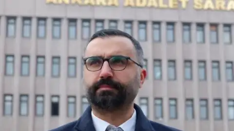 Gazeteci A.U. Gözaltına Alındı
