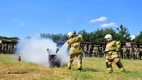 Gelibolu'da Askeri Personele Orman Yangınlarıyla Mücadele Eğitimi Verildi