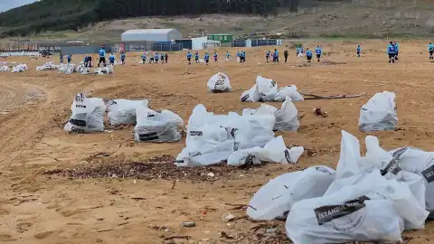 İstanbul Büyükşehir Belediyesi Verileri Paylaştı: 2026'nın İlk Yarısında Kıyı ve Plajlardan 5 Bin 291 Ton Atık Temizlendi